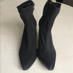 Black suede boots Jeffrey Campbell